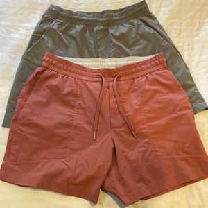 Lululemon men’s medium shorts Lot